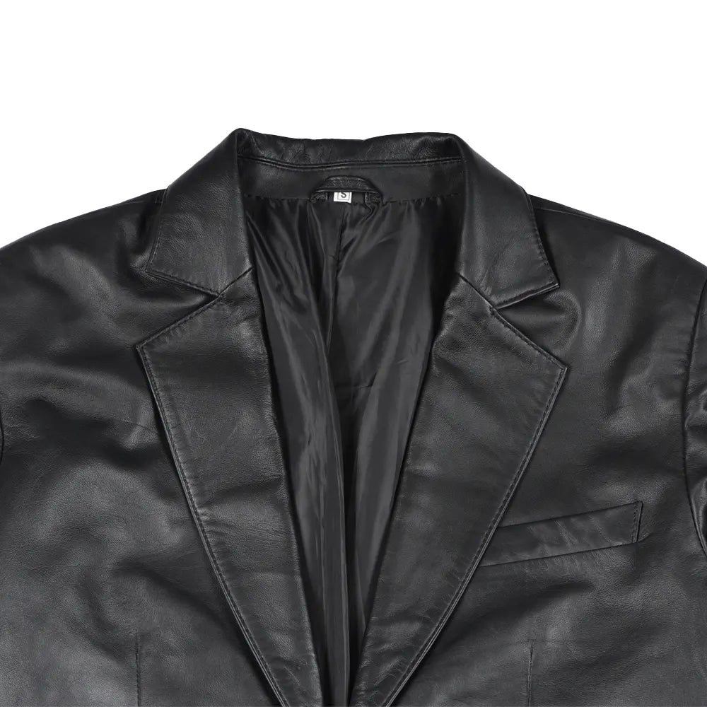 WEARS LIKE A SUIT JACKET